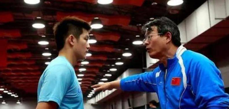 王励勤没想到,加盟德甲的樊振东,因吴敬平的一句话实现口碑暴增